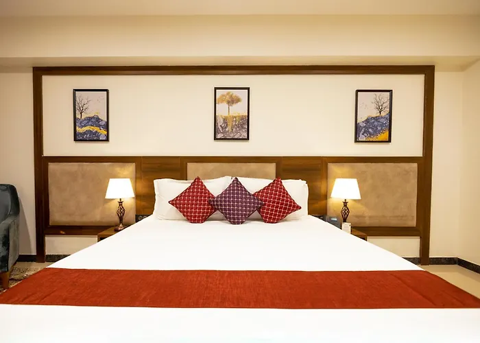 Hotel Tip Top International Pune