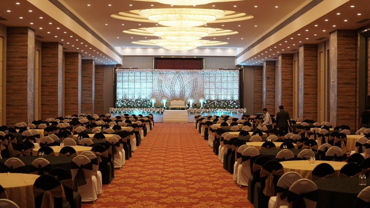 Tip International Pune Hotel 4*