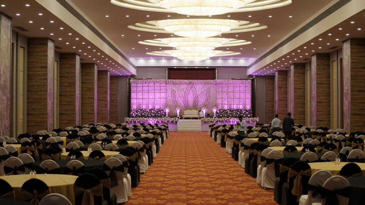Hotel Tip International Pune 4*
