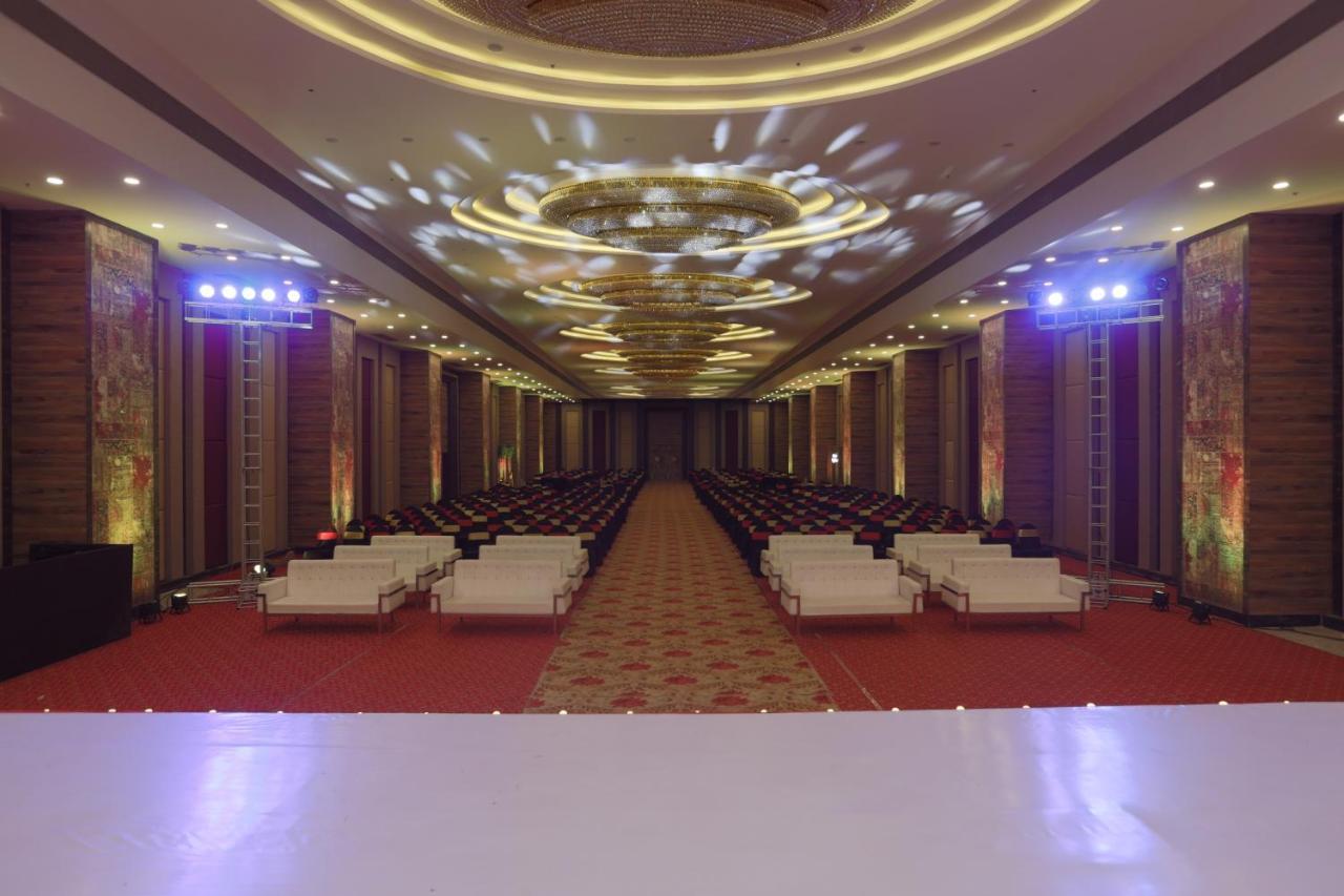 Tip International Pune Hotel 4*